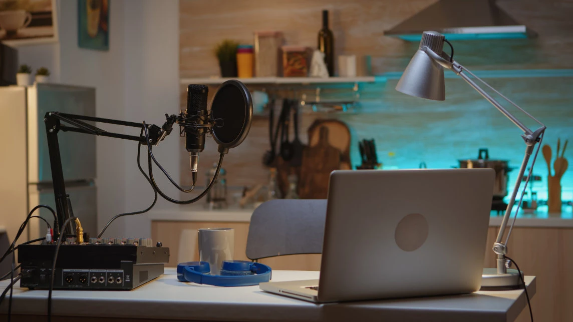Rising Giants Network launches campaign calling on aspiring podcasters