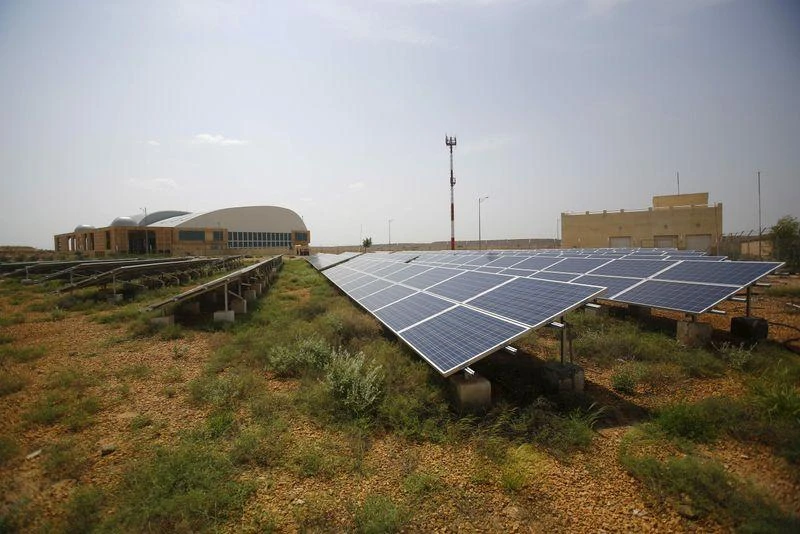 To reach net-zero emissions by 2070, India needs a shift in its energy mix and move toward renewable sources.