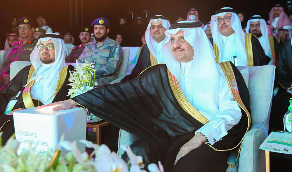 Eastern Province Gov. Prince Saud bin Nayef bin Abdul Aziz inaugurates Saudi Aramco programs in Dharan on Tuesday. (SPA)