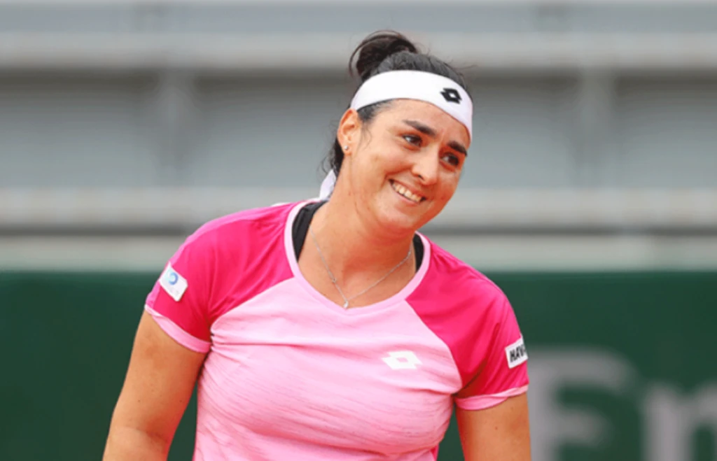 Jabeur opens with win in Berlin, Petkovic upsets Muguruza