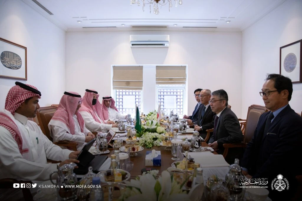 Deputy Minister for Political Affairs Saud Mohammed Al-Sati met with Nagaoka Kansuke, Director General of the Middle Eastern and African Affairs Bureau of Japan's Ministry of Foreign Affairs and his accompanying delegation. (Twitter/@KSAmofaEN)