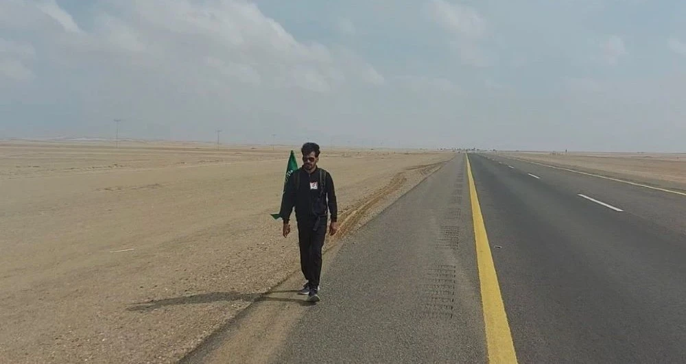 Saudi adventurer completes walk from Jeddah to Abha in 35 days