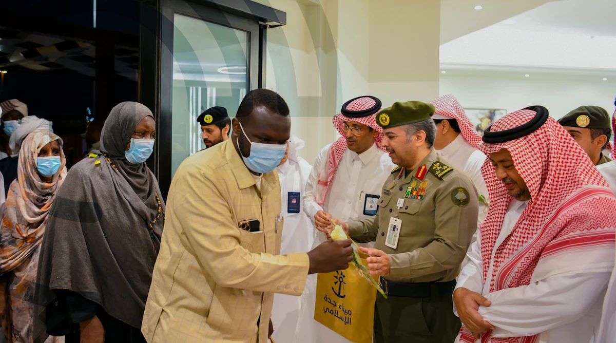 The first group of Hajj 2022 pilgrims to arrive through Jeddah Islamic Port are welcomed to the Kingdom on Thursday. (@jeddahport)