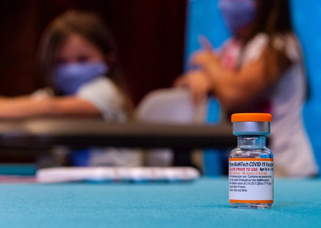 US approves Pfizer and Moderna vaccines for youngest children