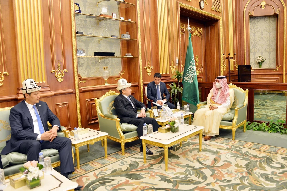 Kyrgyz delegation during their visit to the Kingdom to strengthen bilateral relations between Saudi Arabia and Kyrgyzstan in all areas. (SPA)