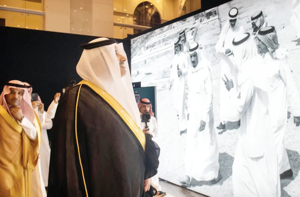Prince Faisal visits King Salman Urban Charter Exhibition at Madinah Book Fair. (SPA)
