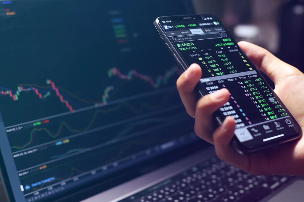 The main TASI index added 2.6 percent to 11,659, propelled by gains in some of its biggest players including Saudi Aramco and Al Rajhi Bank. (Shutterstock)