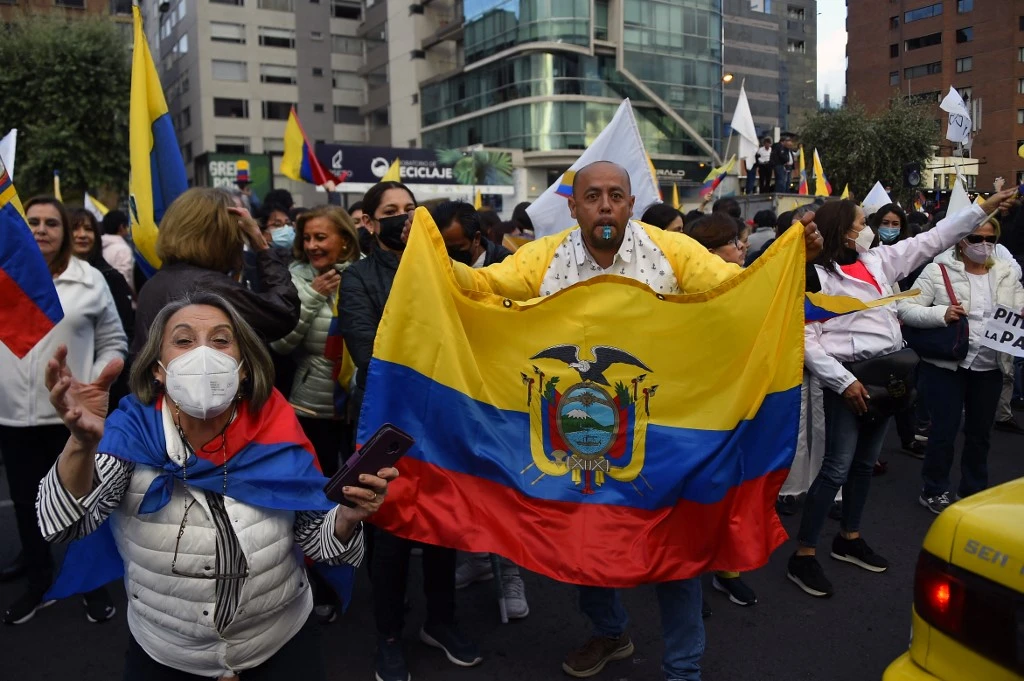 cuador’s oil production has fallen by more than half due to road blockades and vandalism connected to nearly two weeks of anti-government protests. (AFP)