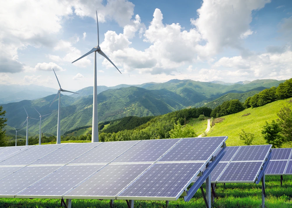 Siemens Energy working to turn green hydrogen into sustainable aviation fuel, says top official