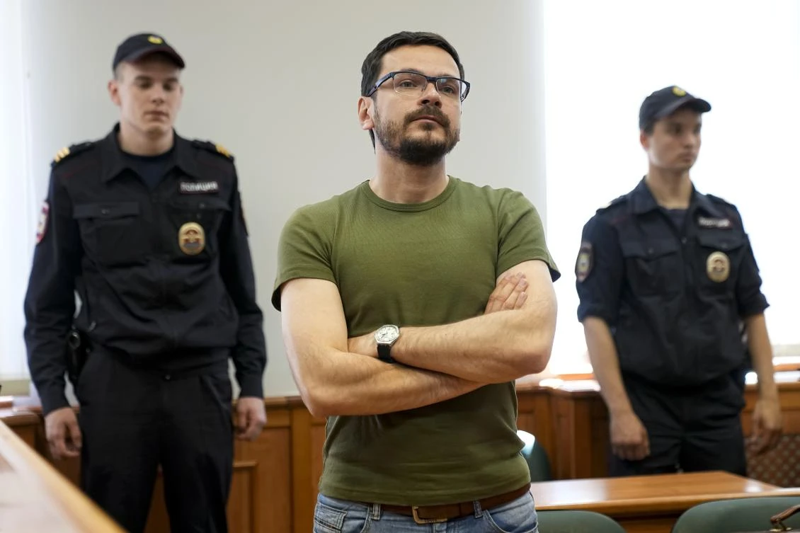 Russian court lets opposition figure’s jail term stand