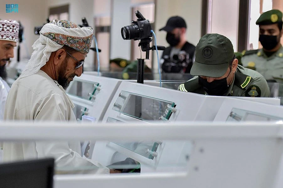 The first group of Omani pilgrims arrive in the Kingdom through the Empty Quarter land port ahead of Hajj. (SPA)