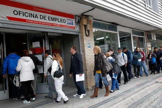 The EU’s statistics office Eurostat said on Thursday that unemployment in the 19 countries sharing the euro fell to 6.6 percent of the workforce in May from a revised 6.7 percent in April.
