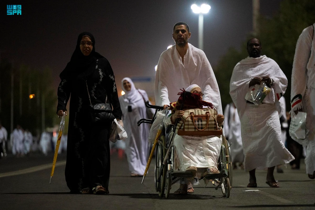 Muslim faithful on their way to Mount Arafat to pray. (@SPAregions)