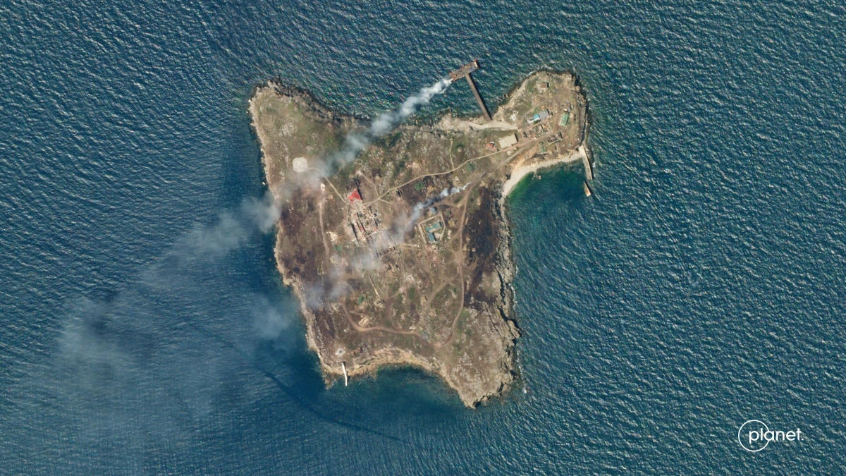 Ukraine army accuses Russia of firing phosphorus bombs on Snake Island