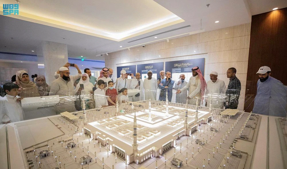 There is audio translation, enabling visitors to access the exhibition’s content through dedicated devices. (SPA)