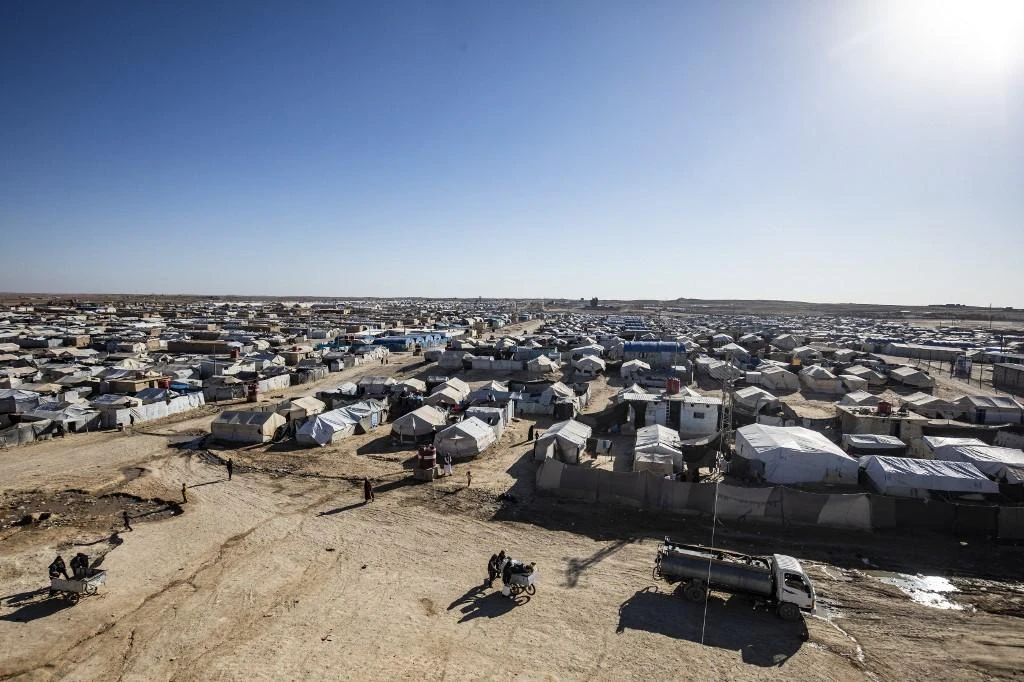 Above, the Kurdish-run Al-Hol camp which holds relatives of suspected Daesh group fighters in Syria’s northeastern Hasakeh governorate. (AFP file photo)