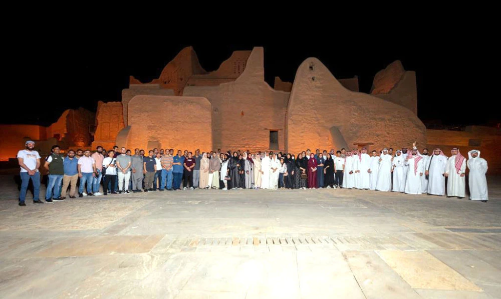 The Ritz-Carlton employee delegation, accompanied by officials from the Diriyah Development Authority, encountered the most prominent historical monuments in the region.