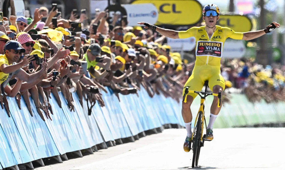 Van Aert wins stage 4 in style and extends Tour overall lead