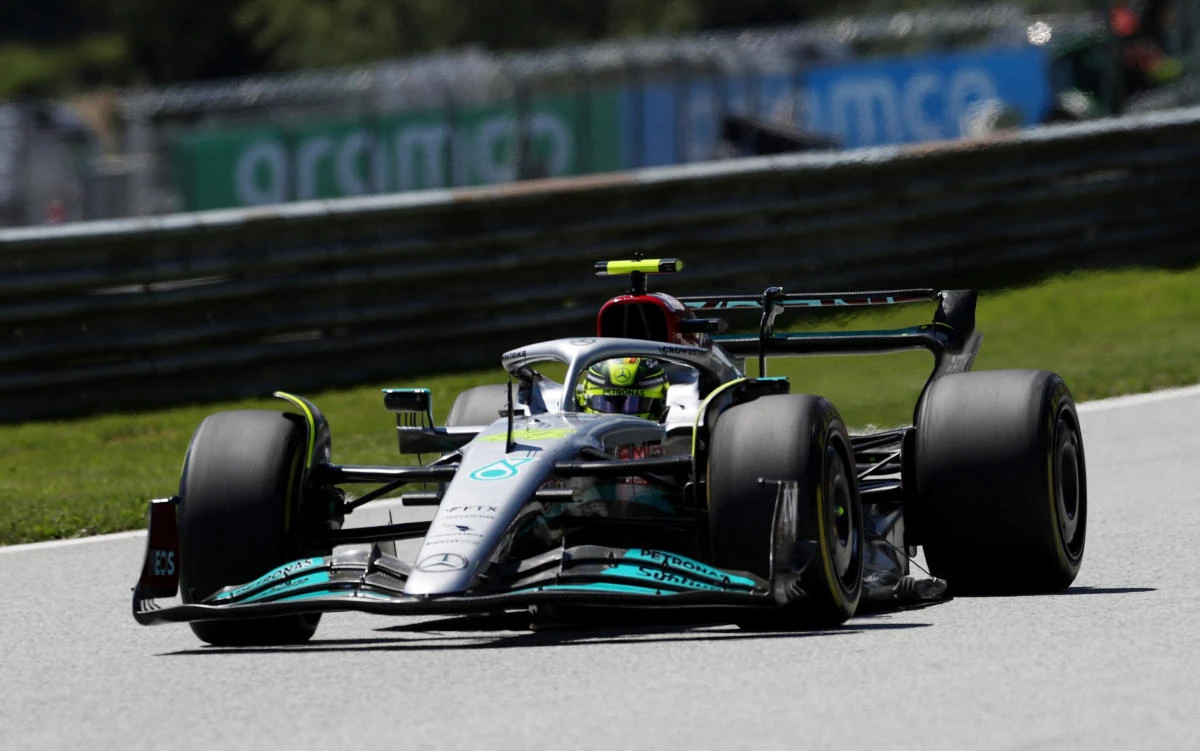 Hamilton believes he’s close to F1 win, Sainz wants another