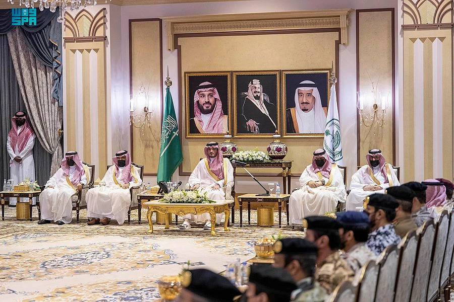 Saudi Interior Minister Prince Abdulaziz bin Saud bin Naif praised the efforts of security and military personnel in ensuring a safe Hajj. (SPA)