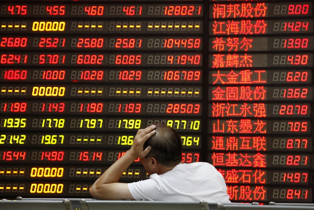 China In-Focus — Stocks fall; Premier African Minerals to send lithium shipments to China