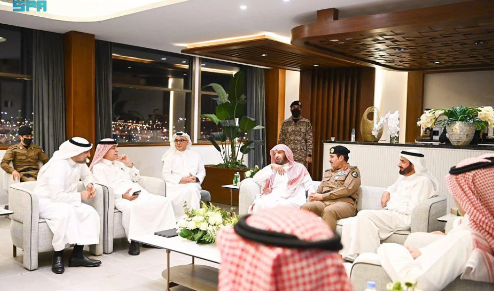 Hajj minister receives officials, security leaders