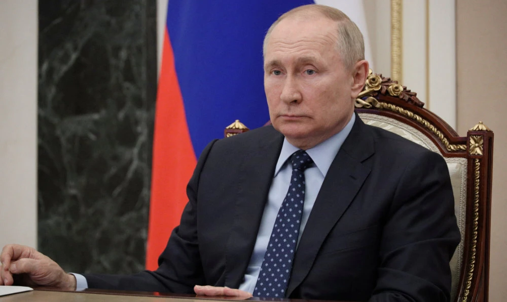 Putin expands fast-track Russian citizenship to all Ukraine