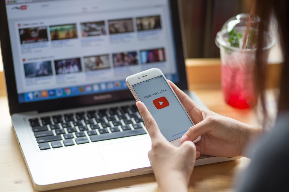 YouTube rolls out picture-in-picture feature for iPhone and iPad users