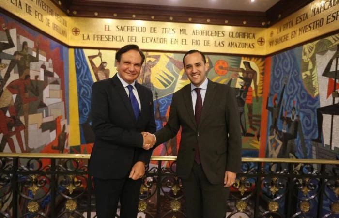 Ecuadorian Minister of Foreign Affairs Carlos Holguin received Ashraf Abdel Qader Salama, the Egyptian ambassador to Ecuador. (Supplied)