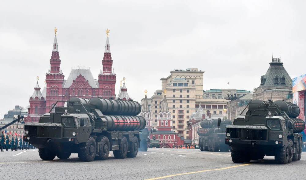 Russian S-400 Triumph medium-range and long-range surface-to-air missile systems rides through Red Square during the Victory Day military parade in Moscow. (AFP file photo)
