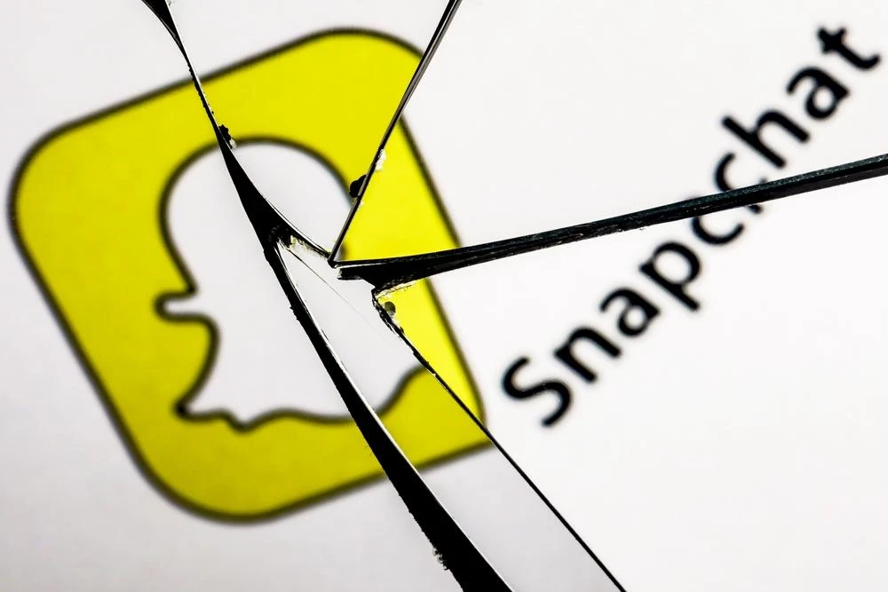 A hit with young Internet users in its early days, ephemeral messaging app Snapchat has remained a small player in the social networking space as competition has grown ever more intense. (Shutterstock/File)