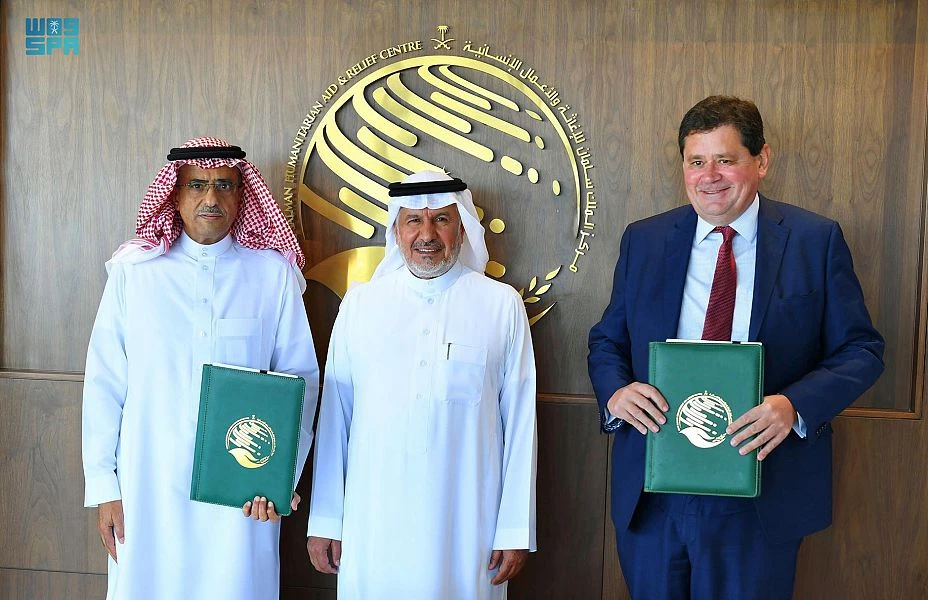 Memorandum was signed by UK’s ambassador to Saudi Arabia and KSrelief’s assistant general supervisor of operations and programs at the center’s headquarters in Riyadh. (SPA)