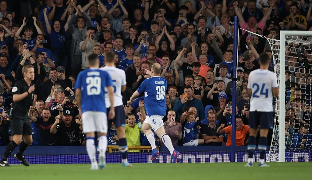 Everton fan gets penalty pay off for Ukraine aid effort