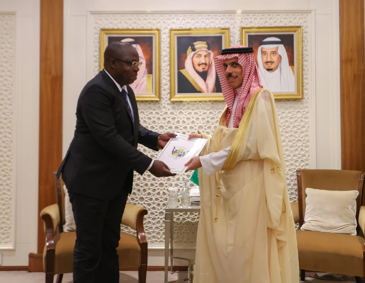 King Salman receives written message from president of Central African Republic