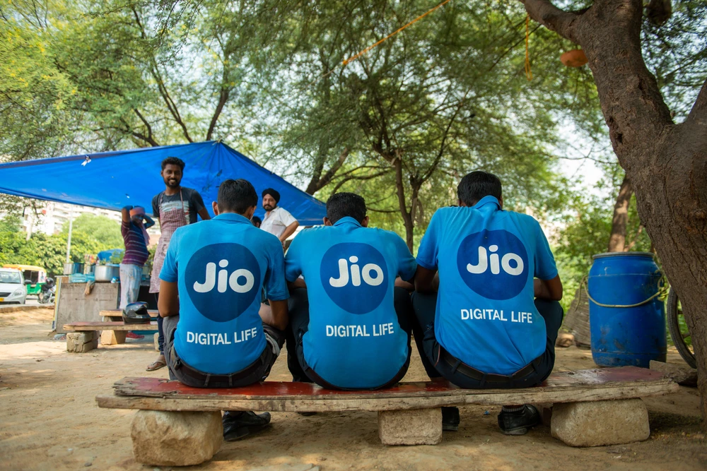India’s 5G bid sees battle between 2 of Asia’s richest men