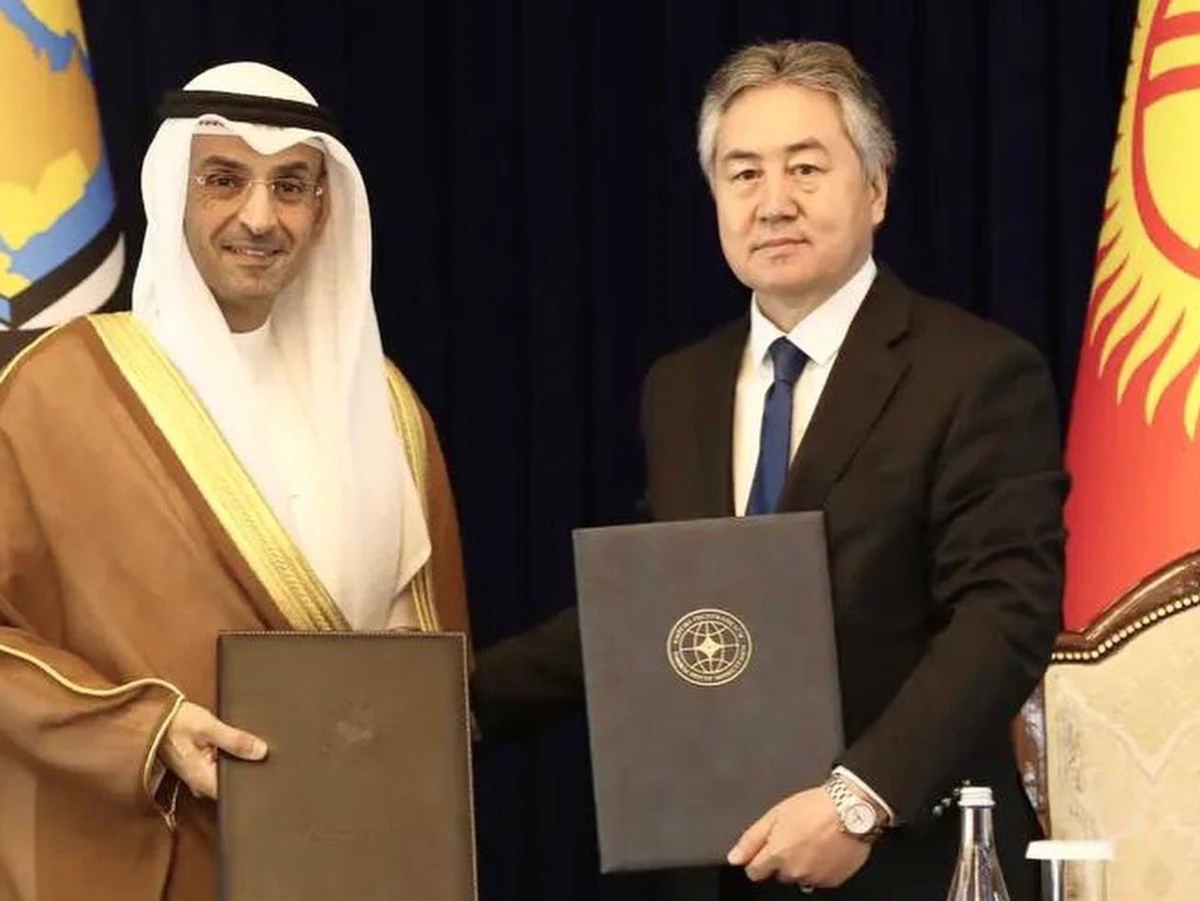 The Secretary-General of the GCC Nayef Falah Al-Hajraf and the Kyrgyz Republic’s FM signed a MoU to strengthen cooperation relations on Wednesday. (@GCCSG)