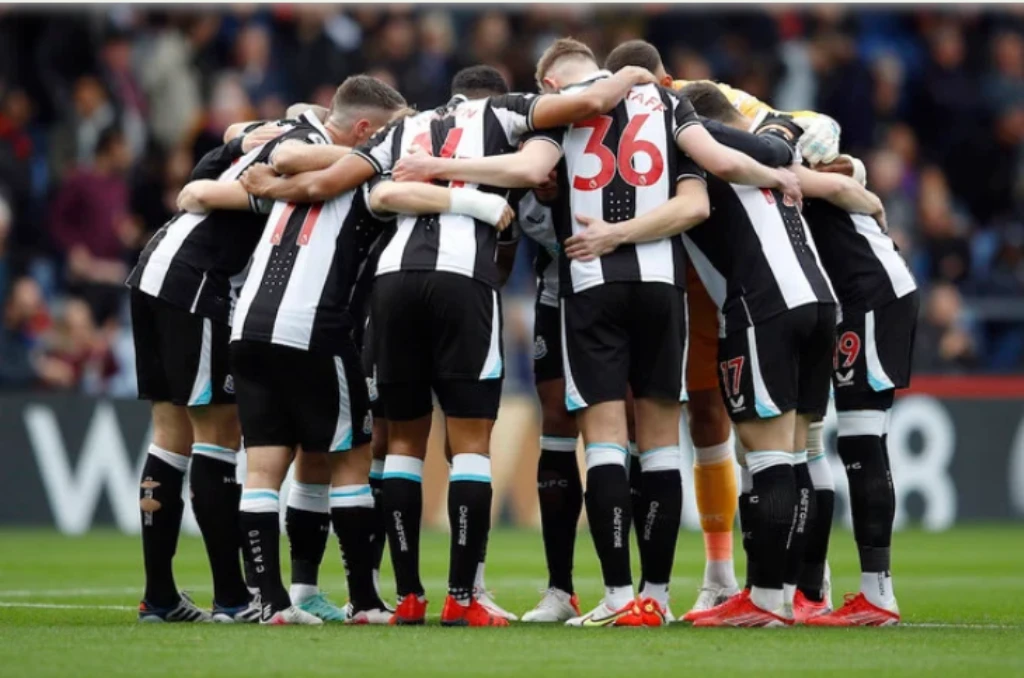 Newcastle United’s owners have declared Eddie Howe as ‘the perfect fit’ after the Magpies’ head coach put pen to paper on a new long-term deal. (Reuters/File)