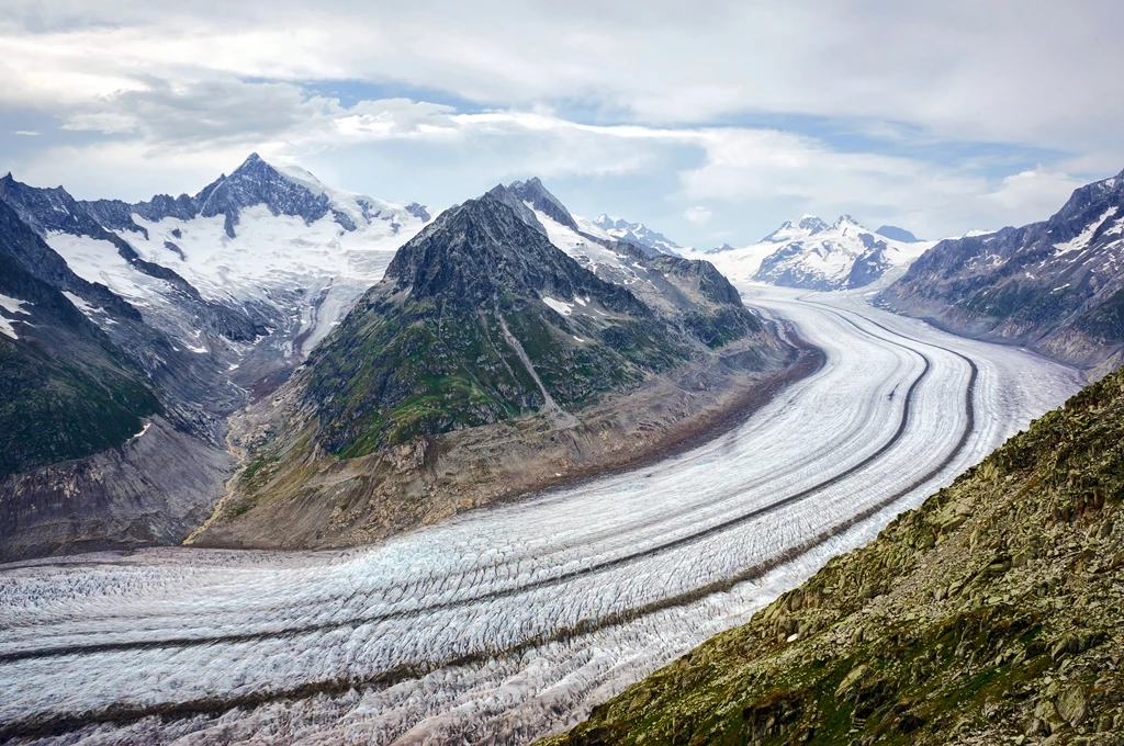 1968 plane wreckage found on Swiss glacier