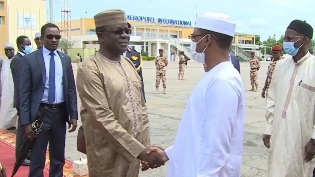 Chad junta chief Mahamat Idriss Déby Itno flies into Doha ahead of the expected signing of a peace agreement with rebels on Monday. (Chadian Presidency photo via AFP)
