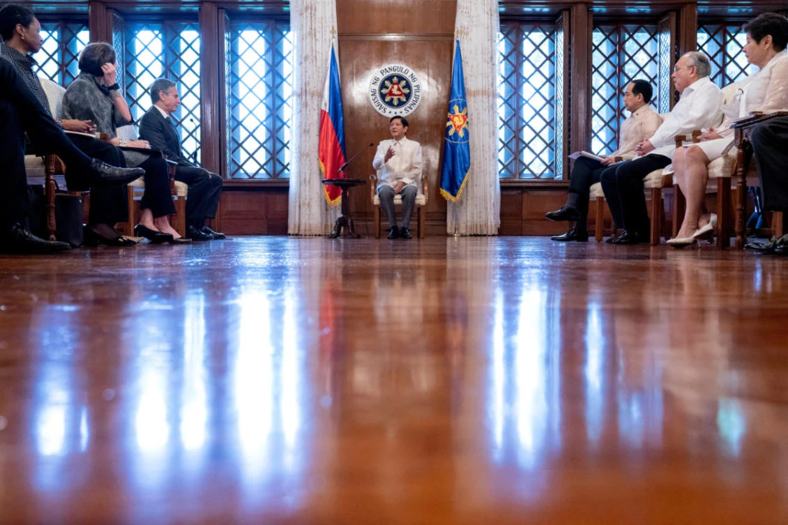 US Secretary of State Antony Blinken meets with Philippine President Ferdinand Marcos Jr. at the Malacanang Palace in Manila on Aug. 6, 2022. (Andrew Harnik/Pool via REUTERS)