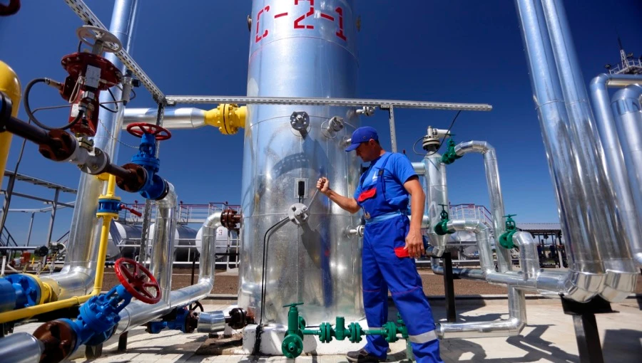 EU plan to cut gas use by 15% comes into effect