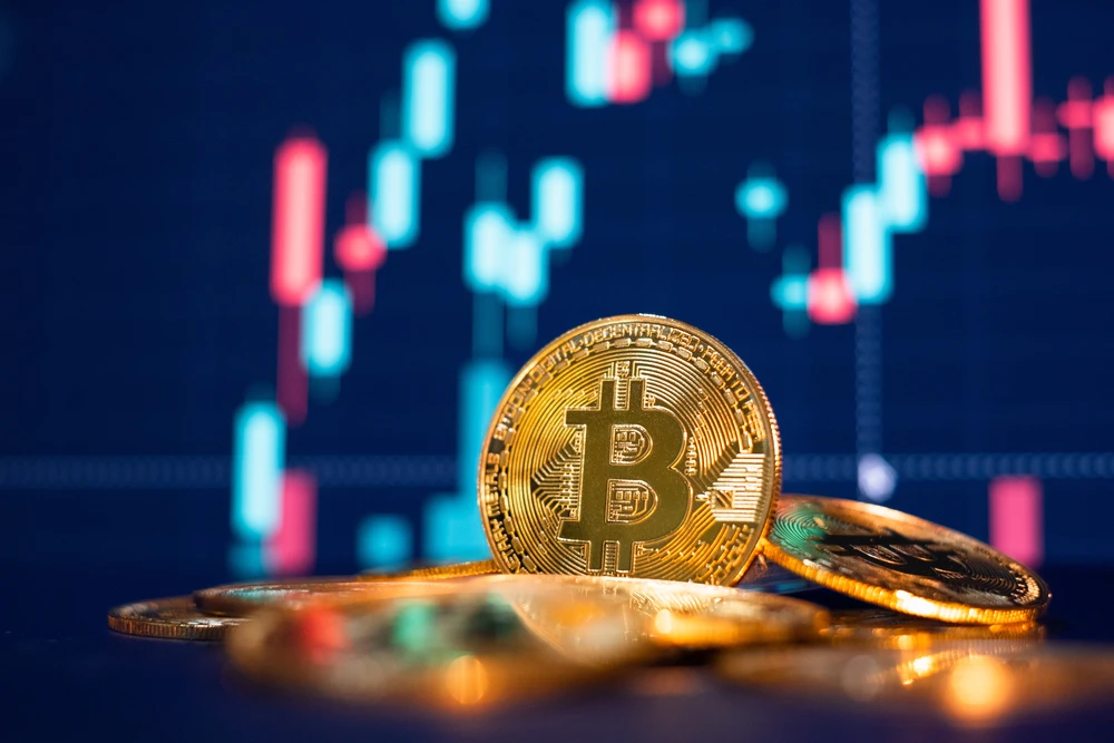 Crypto Moves – Bitcoin and Ethereum fall; Coinbase posts loss amid crypto market turmoil