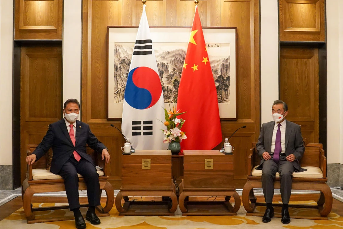 South Korea, China clash over US missile shield, complicating conciliation