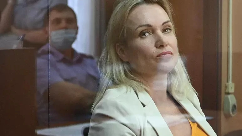 Russian journalist who staged anti-war protest placed under house arrest