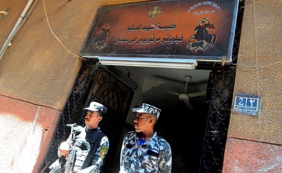 Muslim rescues children from Egypt church fire