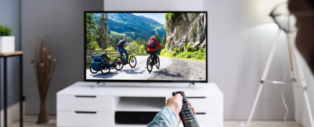 TV viewership among UK youth slumps amid ‘generation gap,’ report finds