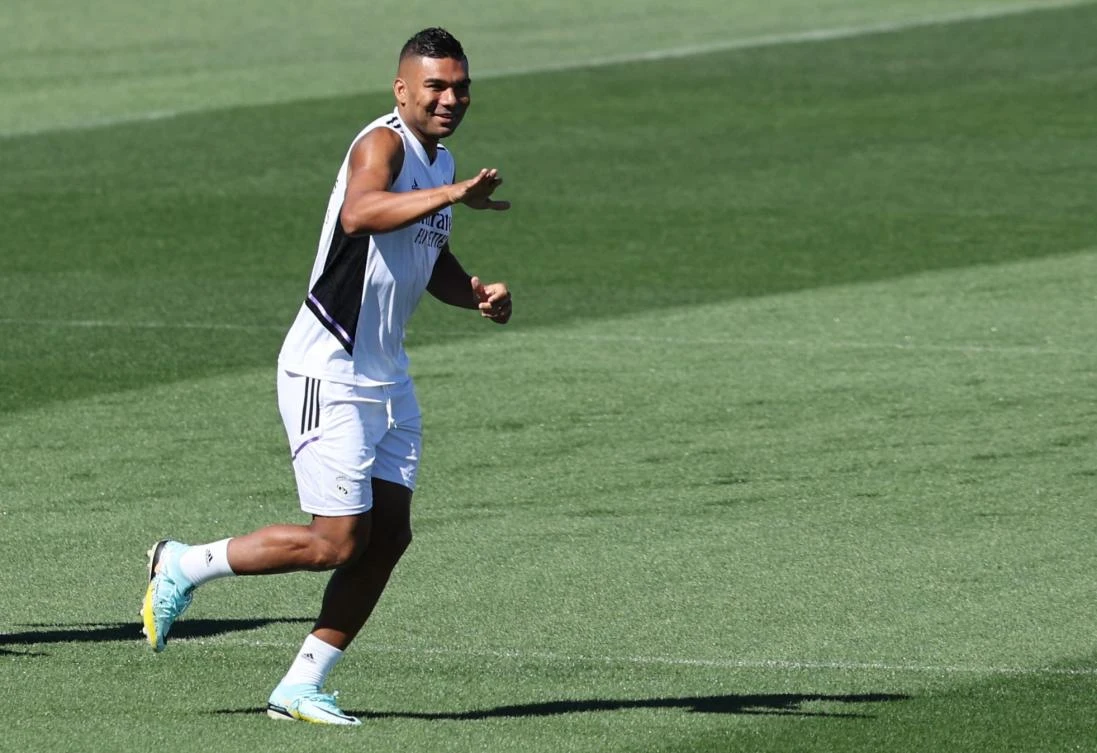 Man Utd agree to sign Real Madrid midfielder Casemiro