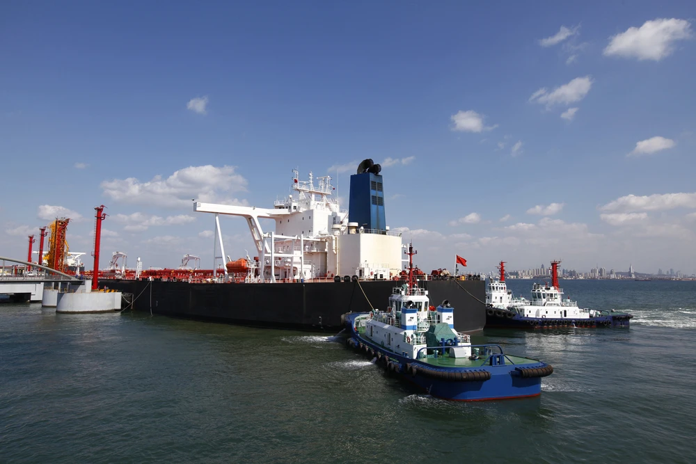 Russia held its spot as China’s top oil supplier for a third month in July. (Shutterstock)