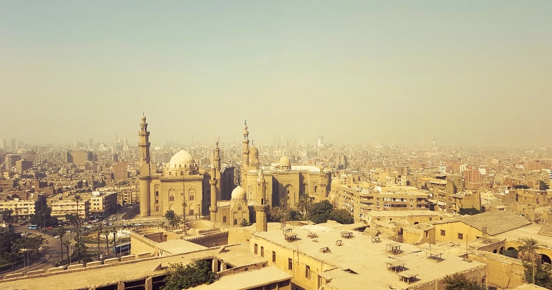 The value of remittances from Egyptians working in the UAE saw a 1.4 percent increase to $3.5 billion during the 2020-2021 fiscal year compared with $3.4 billion during the same period in 2019-2020. (File/Shutterstock)