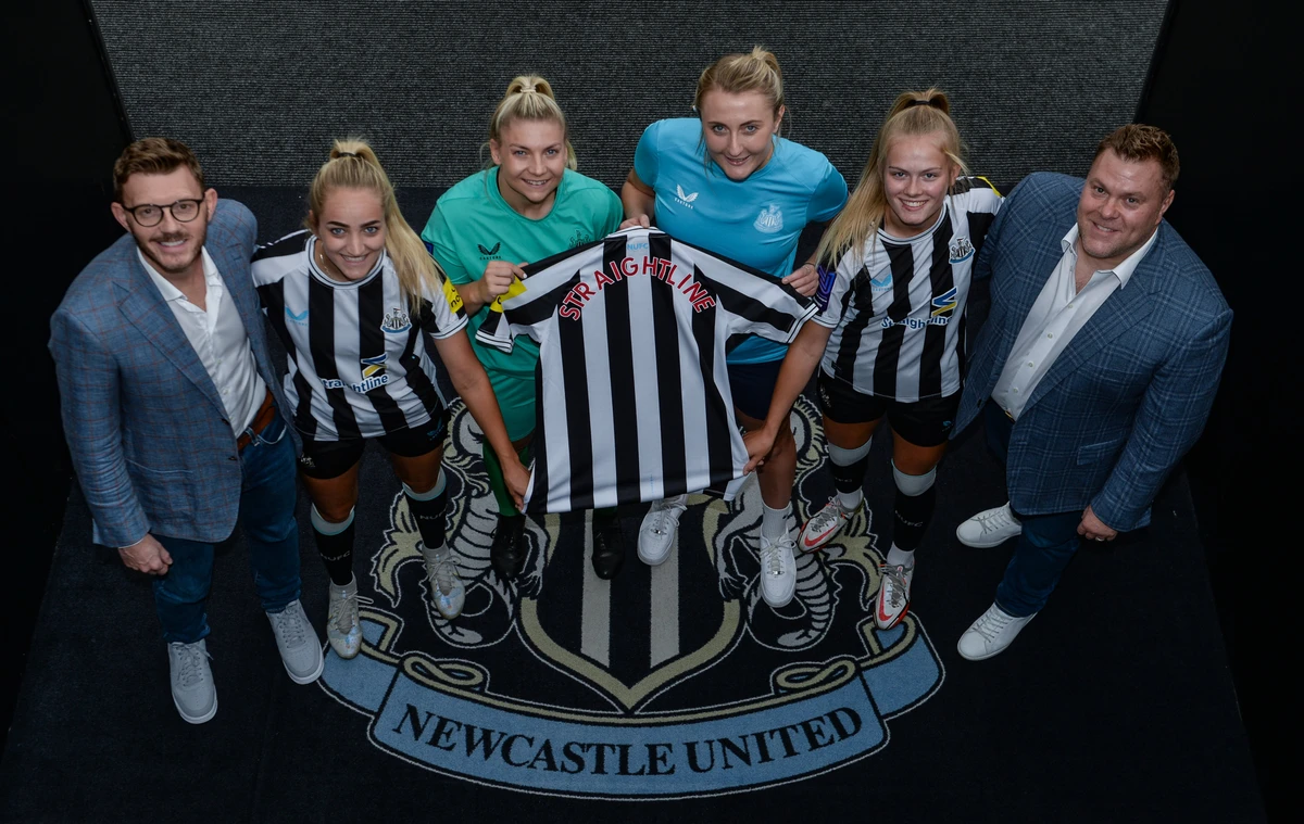 Newcastle United Women signed a new front-of-shirt partnership with North East construction firm Straightline for the 2022-2023 season. (Twitter: @StraightlineNE)